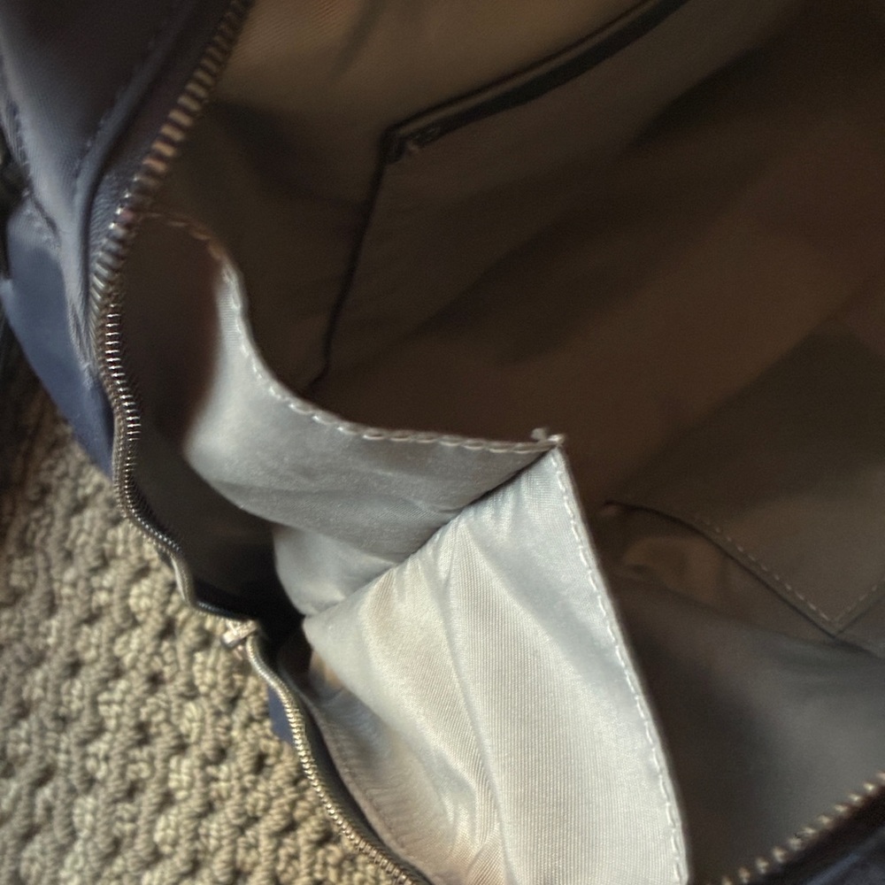 Away Everywhere Tote: Navy blue - Picture 5 of 5